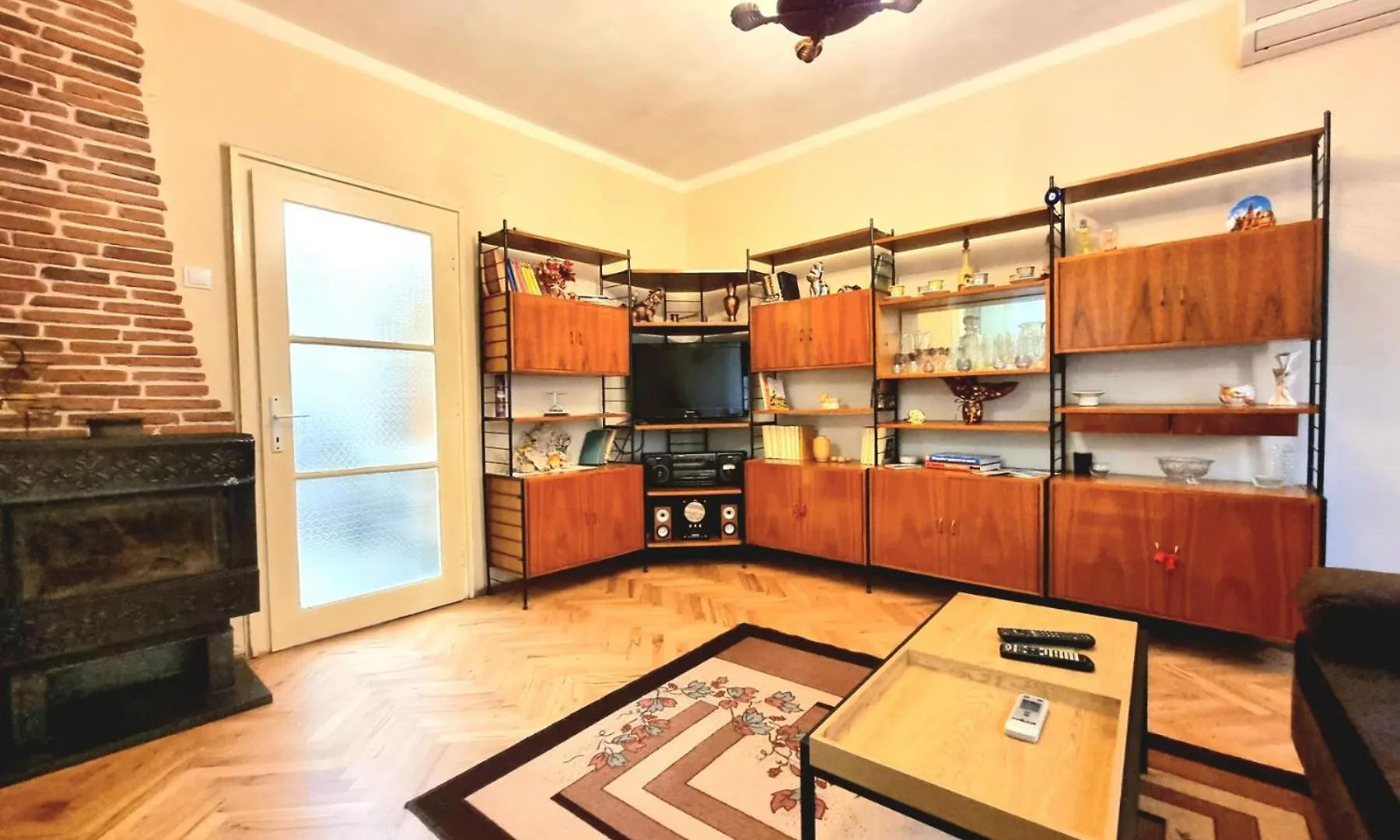 Super Center-Huge 2 Bedrooms Apartment Burgas Bulgaria