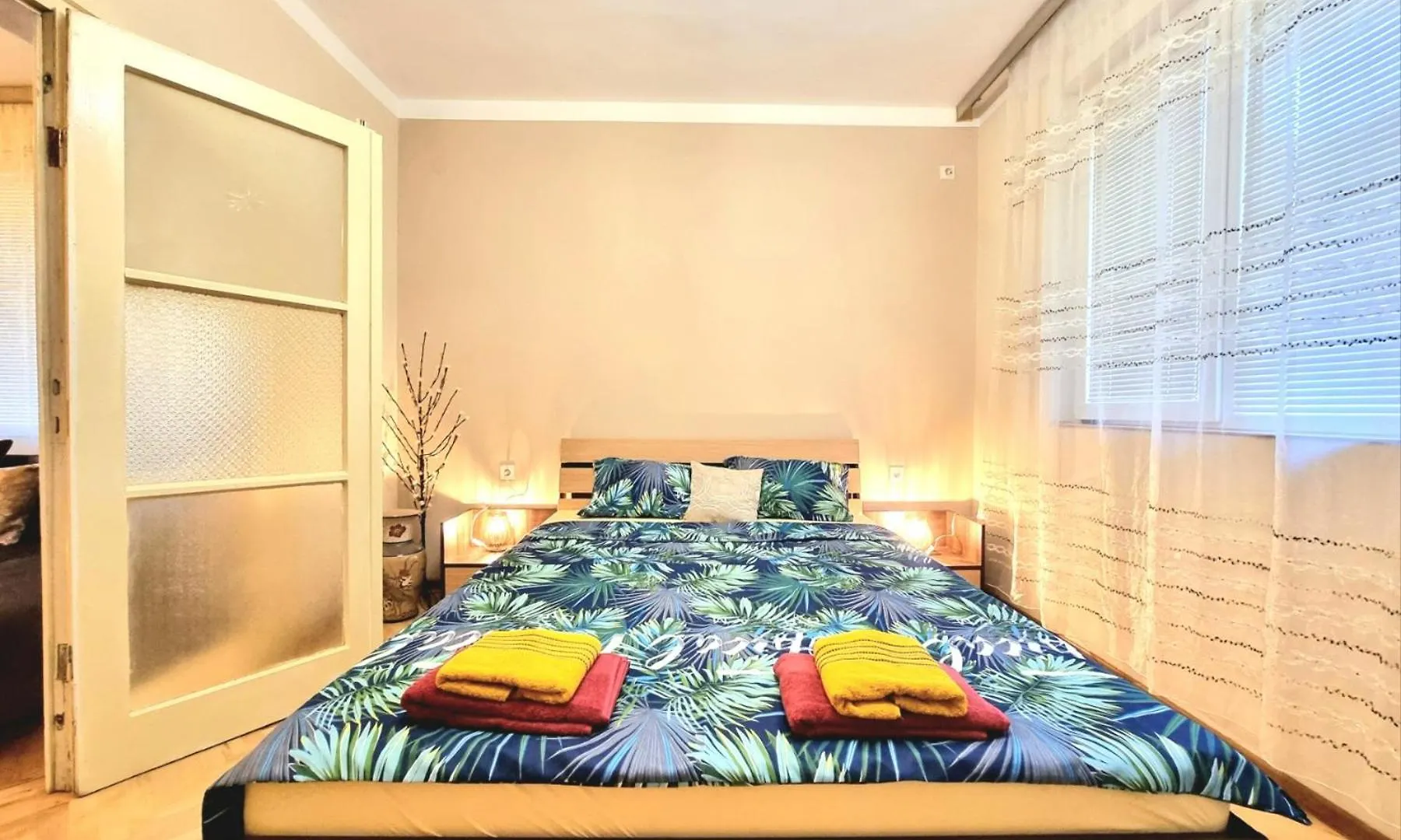 Super Center-Huge 2 Bedrooms Apartment Burgas Bulgaria