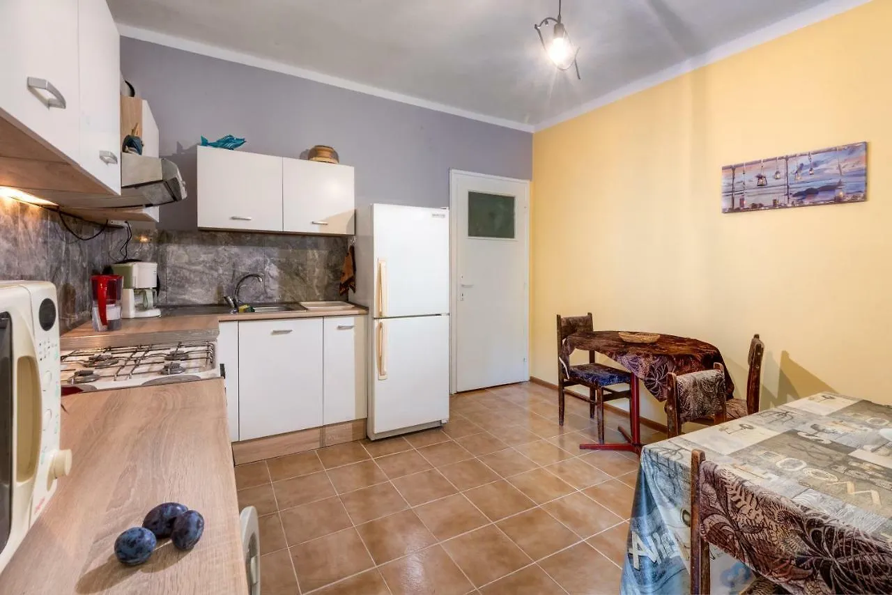 Super Center-Huge 2 Bedrooms Apartment Burgas Bulgaria