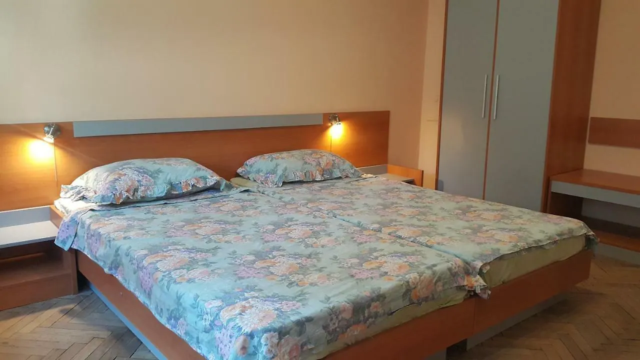 Super Center-Huge 2 Bedrooms Apartment Burgas 0*,